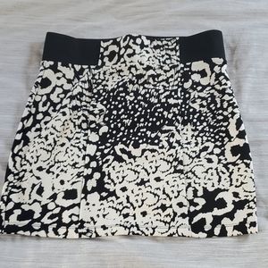 Cream & Black Patterned Skirt